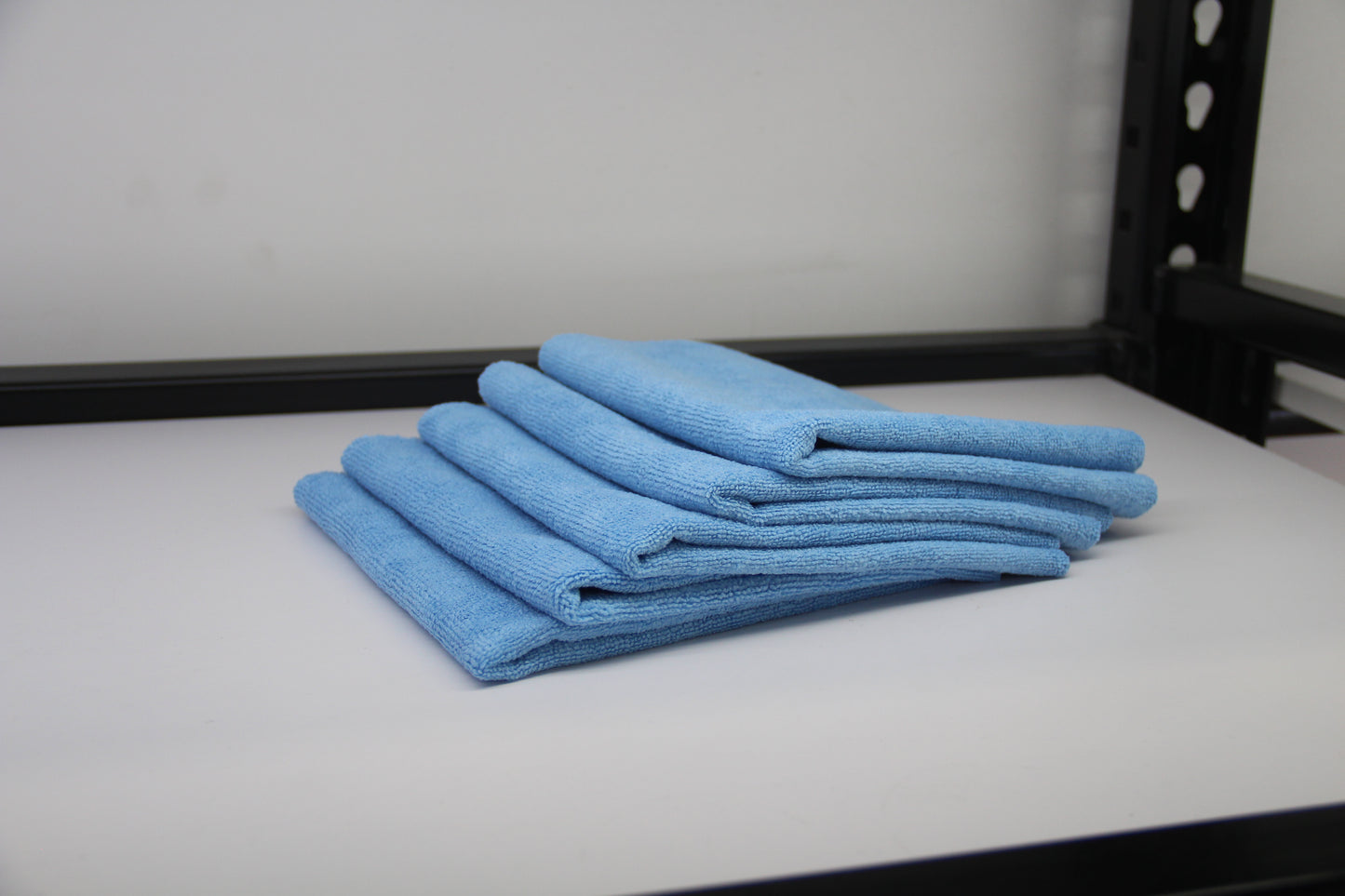 16" X 16" BLUE EDGELESS PROFESSIONAL MICROFIBER TOWEL (5 Pack)